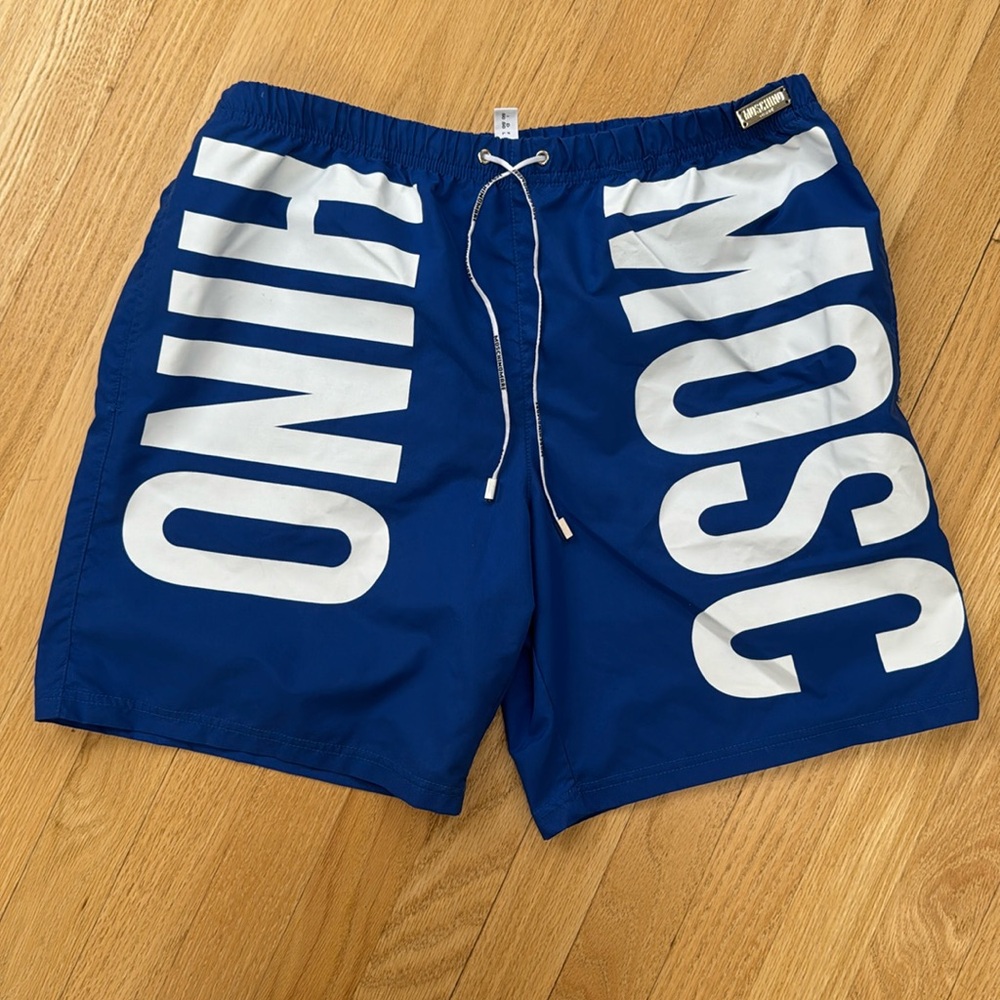 MOSCHINO SWIM TRUNKS SIZE 50